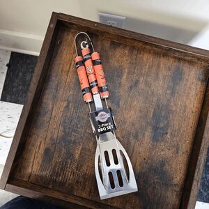 Virginia UVA Cavaliers 2 Piece Steel BBQ Tool Set  NWT Silver, Orange and Blue O